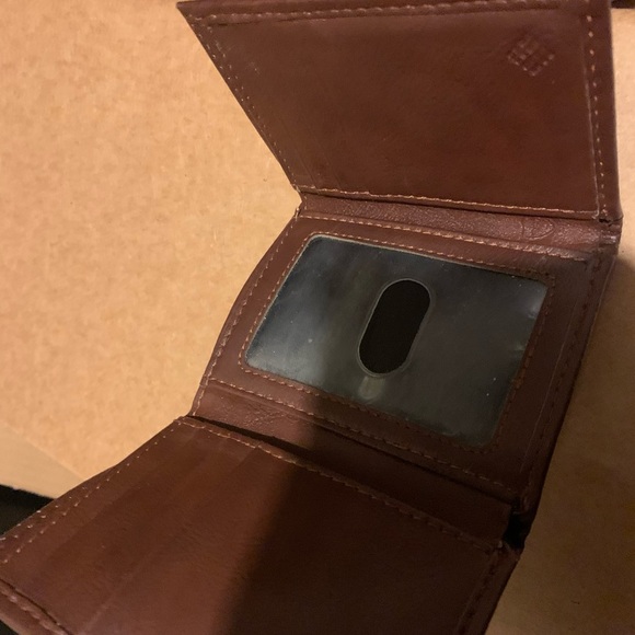 Vintage Columbia Brown Leather Bifold Wallet - Picture 5 of 7
